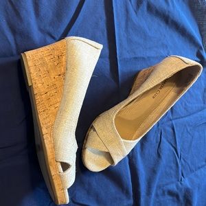 CHARTER CLUB Womens Gold Cut-Outs Toniie Round Toe Wedge Slip On Sandals 7M